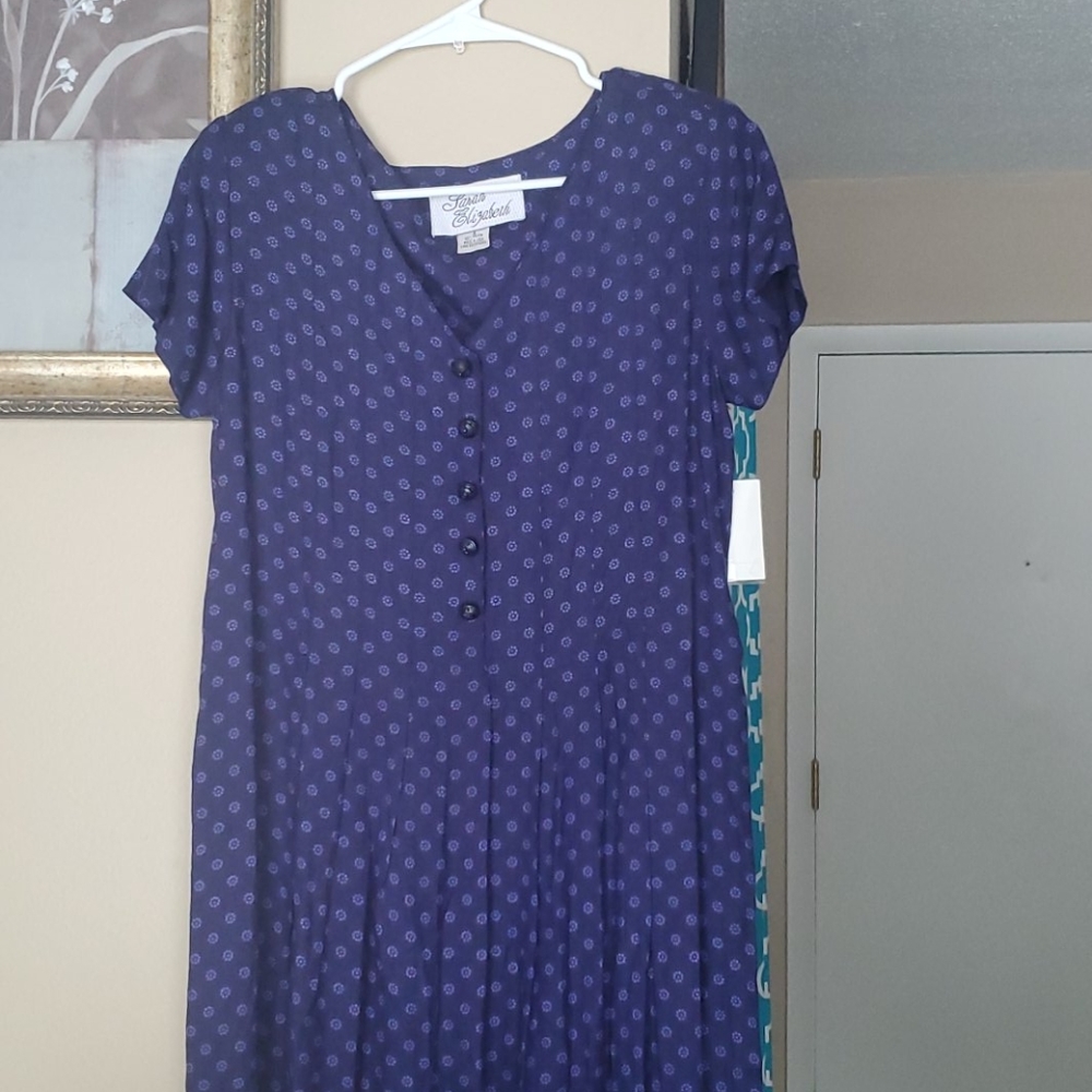 Dress - Picture 7 of 16